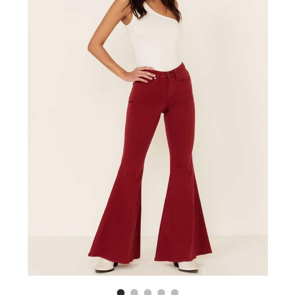 Shyanne Women’s Size 31 Regular Red Large Flare Jeans Western Casual